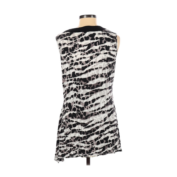 Peck & Peck Studded Sleeveless Blouse - Picture 2 of 2